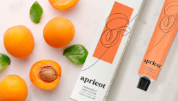 Lanzamiento de marca Apricot